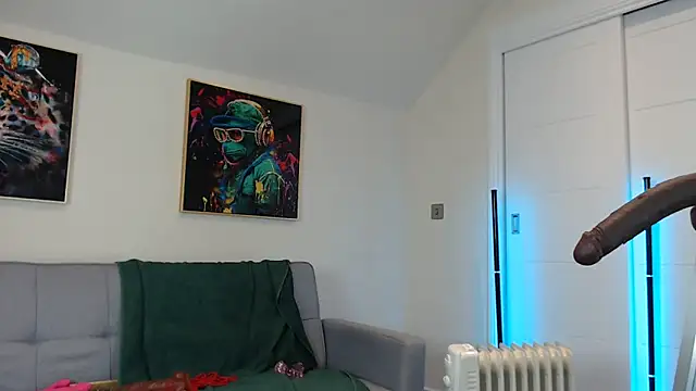 lou_roar's cam snapshot