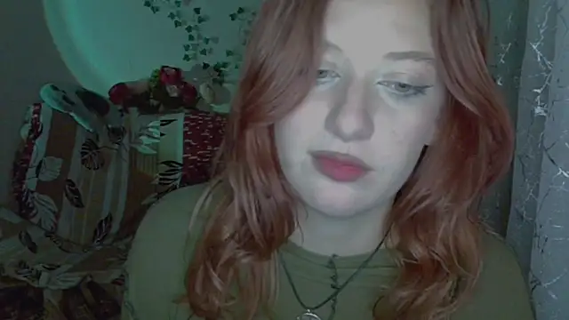 Lily_Ember's cam snapshot