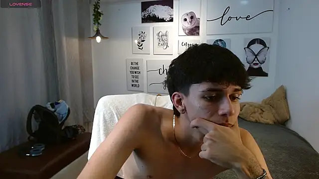 AmethystShadow17's cam snapshot