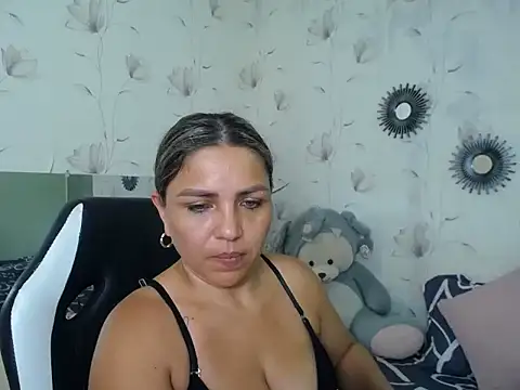 cum_bigass's cam snapshot