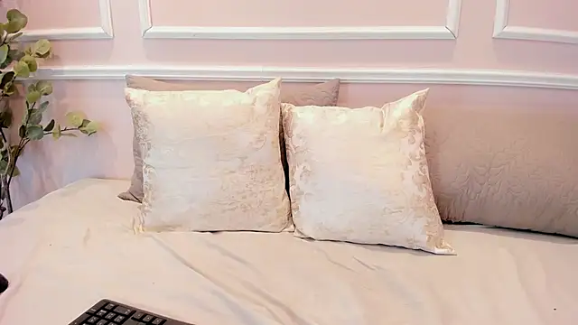 Lucy_Canel's cam snapshot