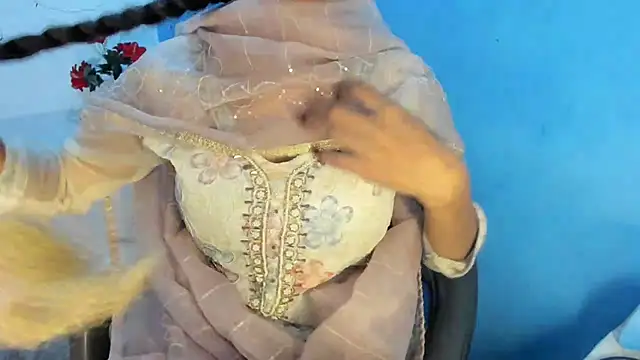 aarjulove's cam snapshot