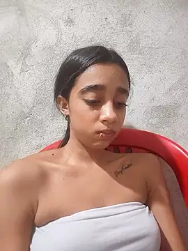 Zoe_Sweett18 live sex cam