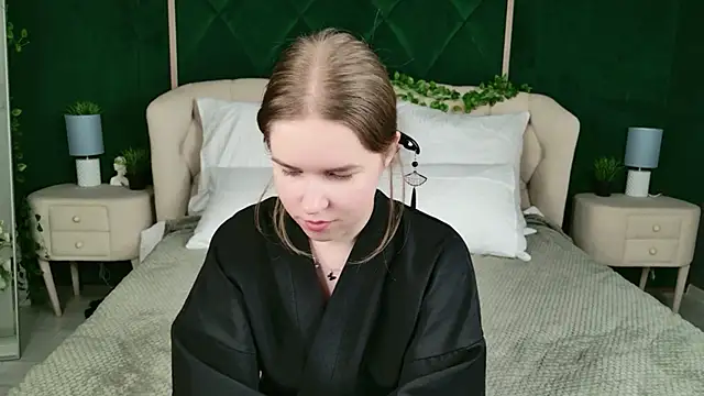 Alida_Brice's cam snapshot