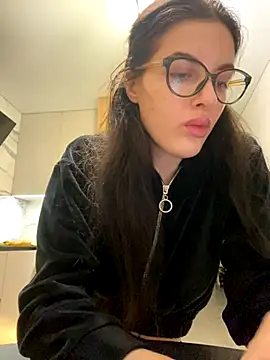 little_belucci's web cam