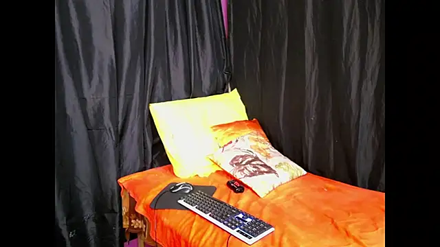 indianmaxine07's cam snapshot