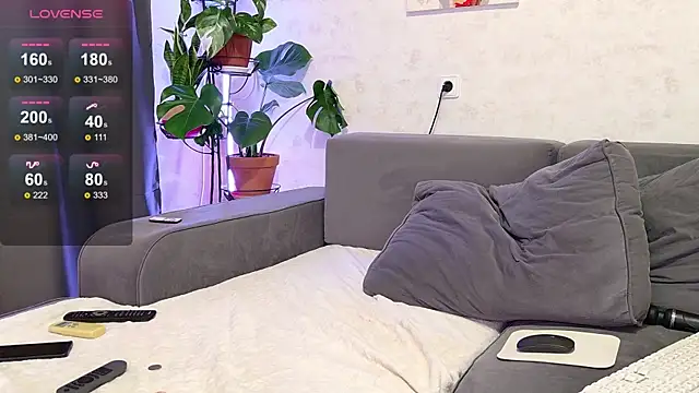 -Yourwoman- live sex cam