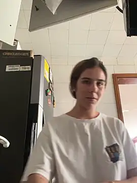 AllieYourGirl's cam snapshot