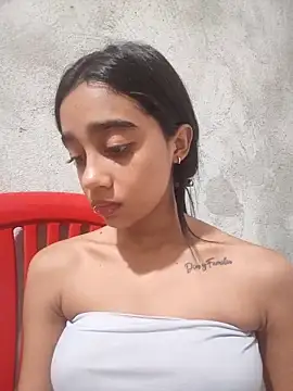 Zoe_Sweett18's cam snapshot