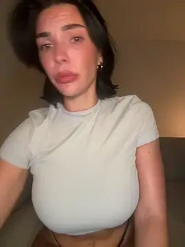 krissiswrld-'s cam snapshot