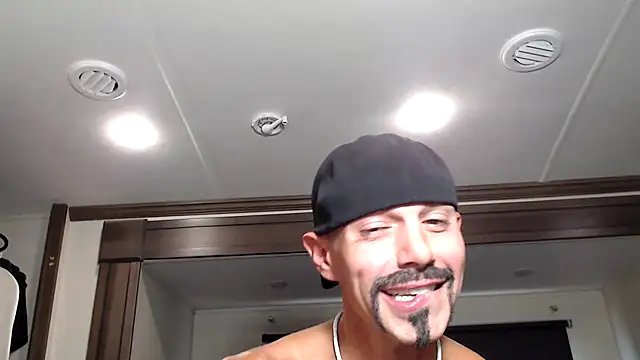 ThickD2C live sex cam