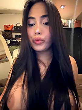 BigDominaMia live sex cam