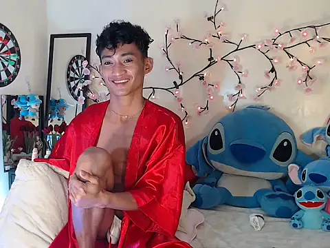 good_boy_in_bed live sex cam