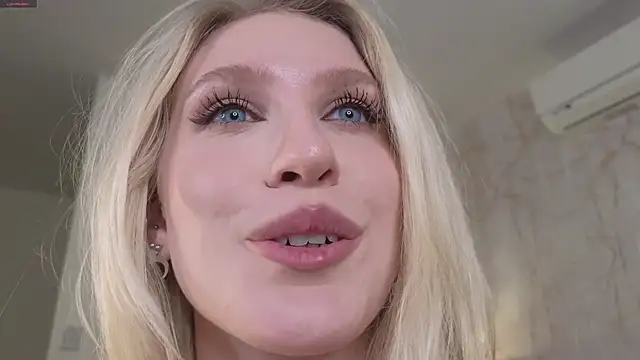 Scarlett_Sweet054's cam snapshot