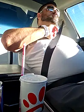 Roddog18 live sex cam