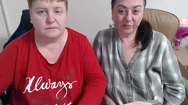 Bertie_Adeline's cam snapshot