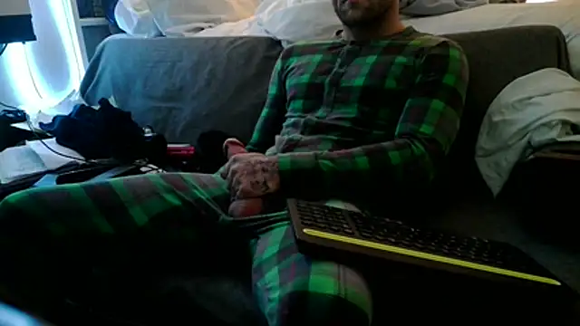 Luv2SuckBWC92 live sex cam