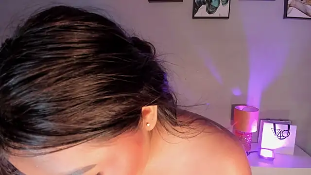 Jenn_W's cam snapshot