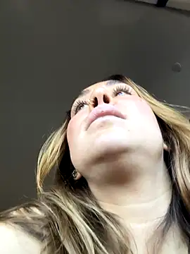 LeaGambit__ live sex cam