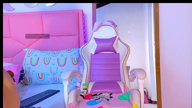 BabyDollvibes's cam snapshot