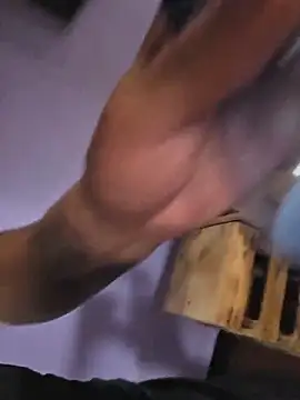 _Tomy08calderon's cam snapshot