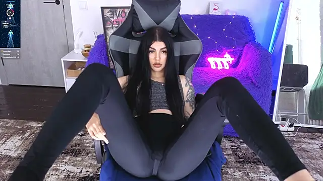 Tiffany_lab's cam snapshot