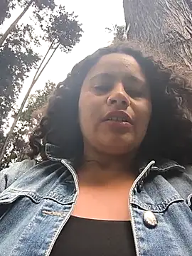 Yaya_watson's cam snapshot