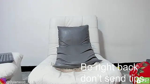 dylanscott_'s cam snapshot