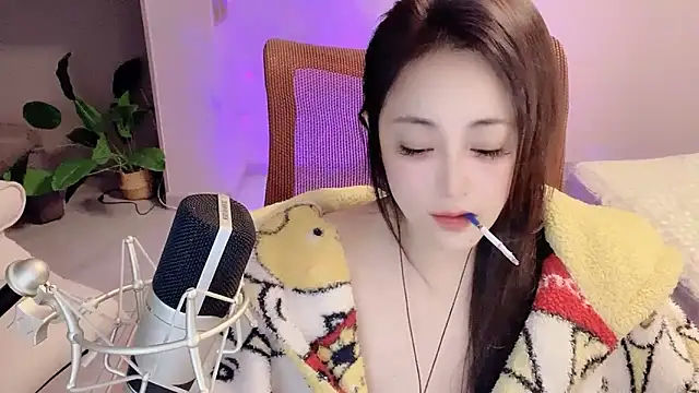 Daisy-77 live sex cam