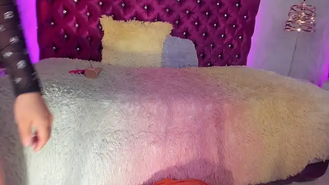 Miamiller_22 live sex cam