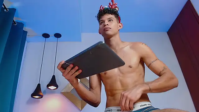 KamiSuarez's cam snapshot