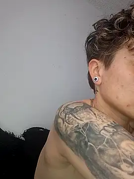 megan_cr's cam snapshot