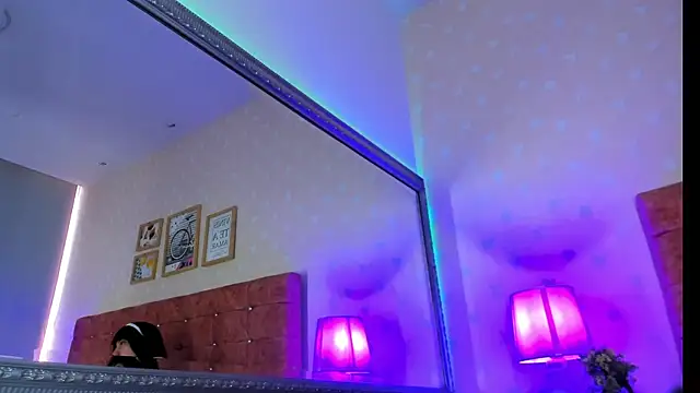 Naya_Velvet live sex cam