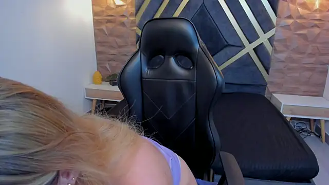 Emmaa_white_'s cam snapshot