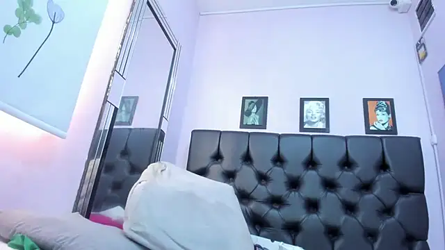 Adrianasex_69x's cam snapshot