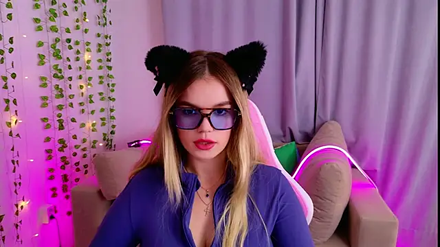 KellyHayden's cam snapshot