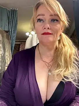 Sweet-blonde's cam snapshot