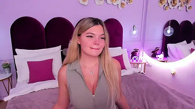 ZaraBloom's cam snapshot