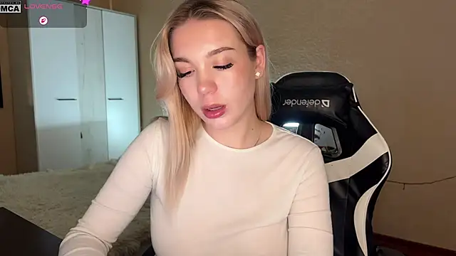 ariashaa's cam snapshot