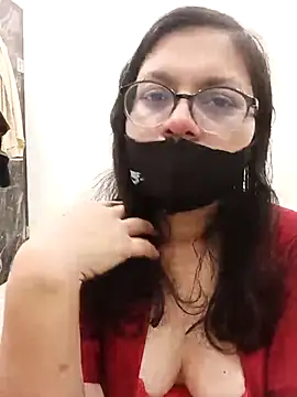 Mahira_sharma01's cam snapshot