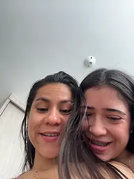 ReggieG live sex cam