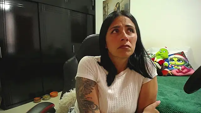 sharoon_cheerry's cam snapshot