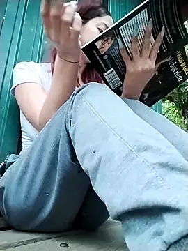 Molly-_-'s cam snapshot