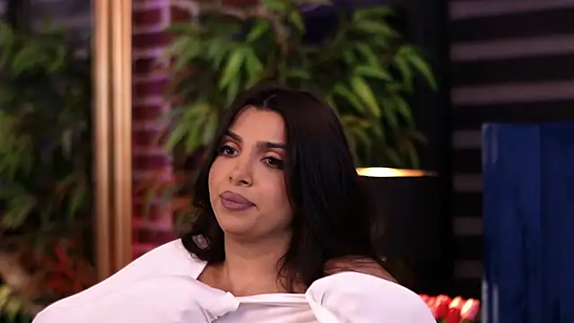 NicoleCellini live sex cam