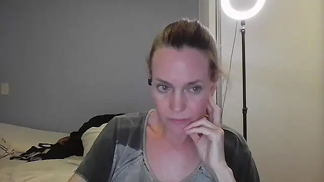 Annylove1's cam snapshot