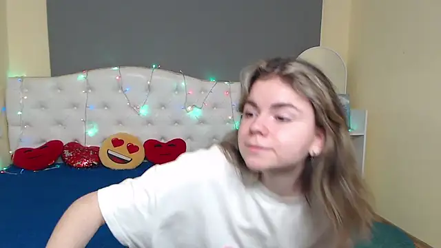 TinaRedly live sex cam