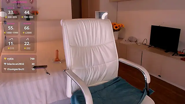 Tilly_Eliot's cam snapshot