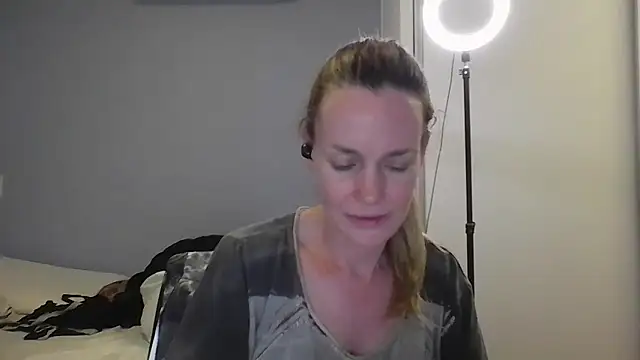 Annylove1's cam snapshot