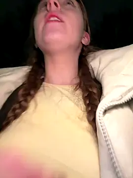 FroggyAnna's cam snapshot