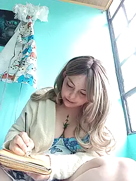 madelaine-'s cam snapshot